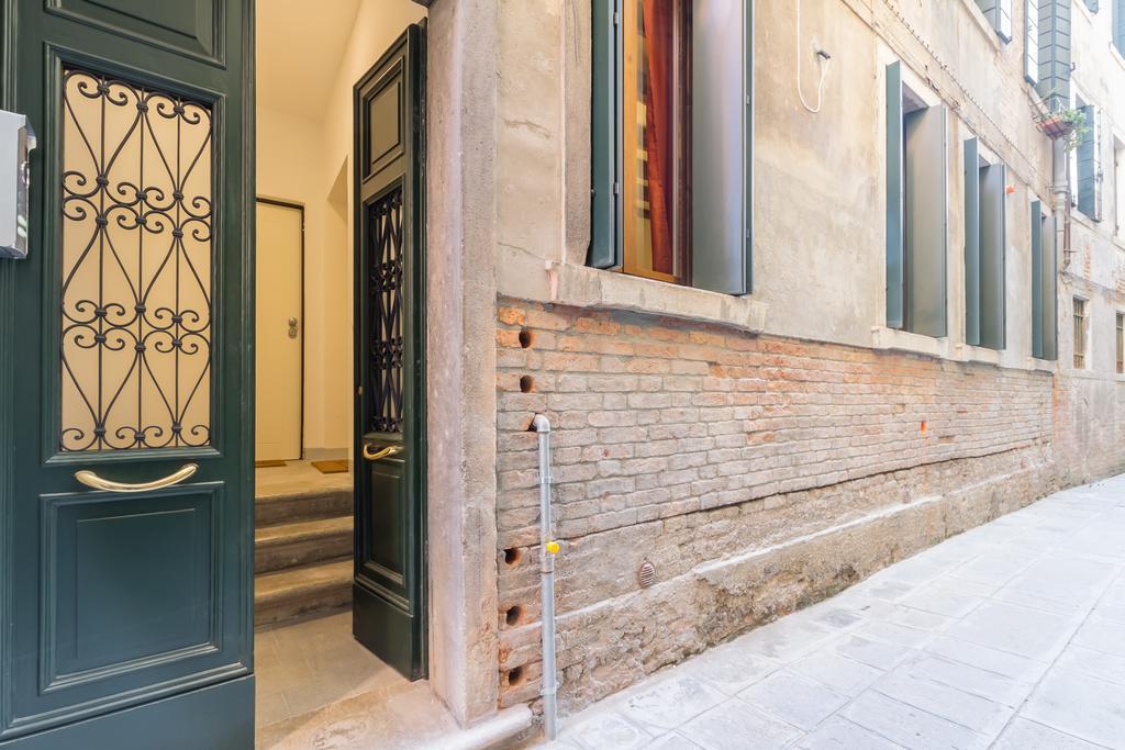 San Stae Charming Apartment Gran Canal Velence Kültér fotó
