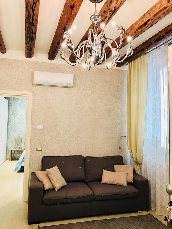San Stae Charming Apartment Gran Canal Velence Kültér fotó